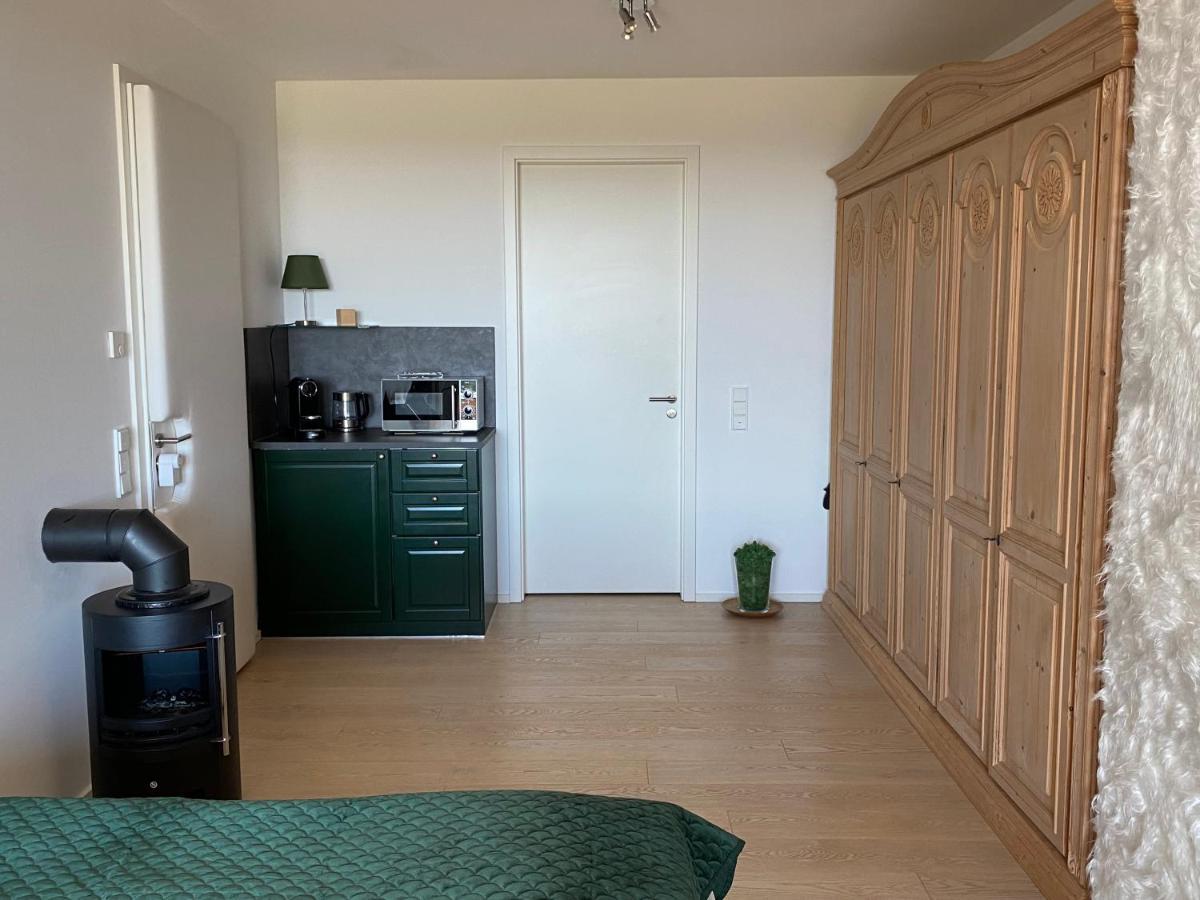 Alpen-Panorama Suite - Einzigartige Privatsuite Hoch Ueber Muenchen, 12Tes Og, Alpenblick, Loggia, Whirlpool, 15 Minuten Zum Zentrum, Ruhe Und Erholung In Der Stadt Muenchen Fuer Privat Und Geschaeftlich Reisende Luaran gambar