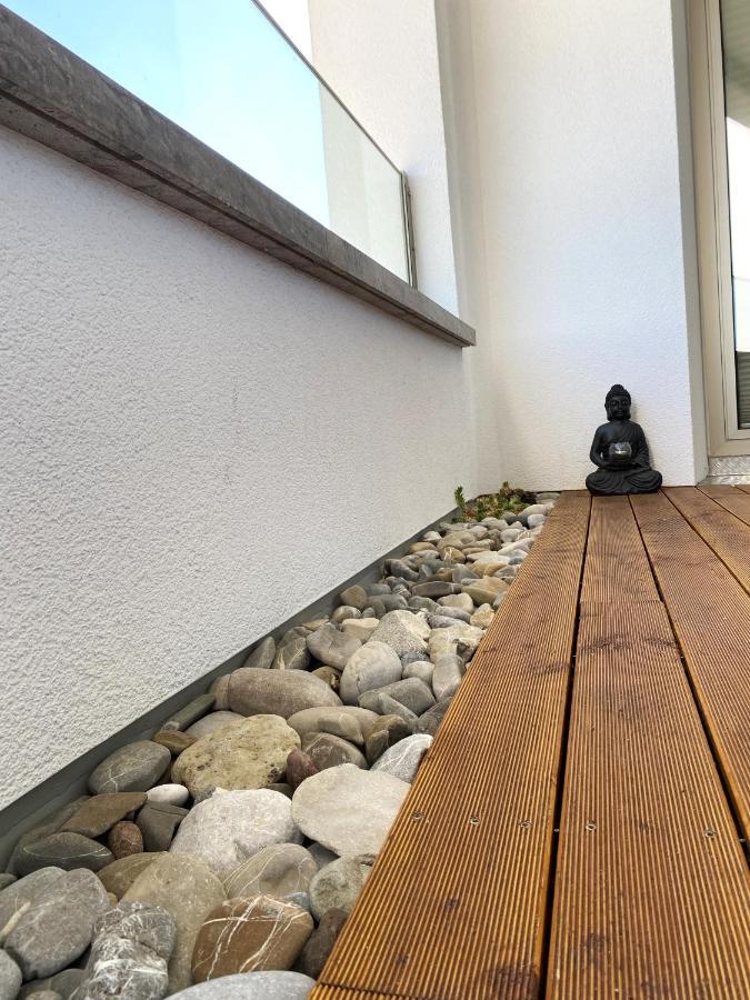 Alpen-Panorama Suite - Einzigartige Privatsuite Hoch Ueber Muenchen, 12Tes Og, Alpenblick, Loggia, Whirlpool, 15 Minuten Zum Zentrum, Ruhe Und Erholung In Der Stadt Muenchen Fuer Privat Und Geschaeftlich Reisende Luaran gambar
