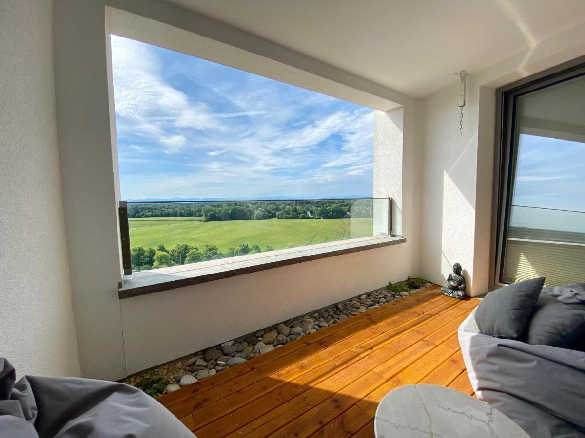 Alpen-Panorama Suite - Einzigartige Privatsuite Hoch Ueber Muenchen, 12Tes Og, Alpenblick, Loggia, Whirlpool, 15 Minuten Zum Zentrum, Ruhe Und Erholung In Der Stadt Muenchen Fuer Privat Und Geschaeftlich Reisende Luaran gambar