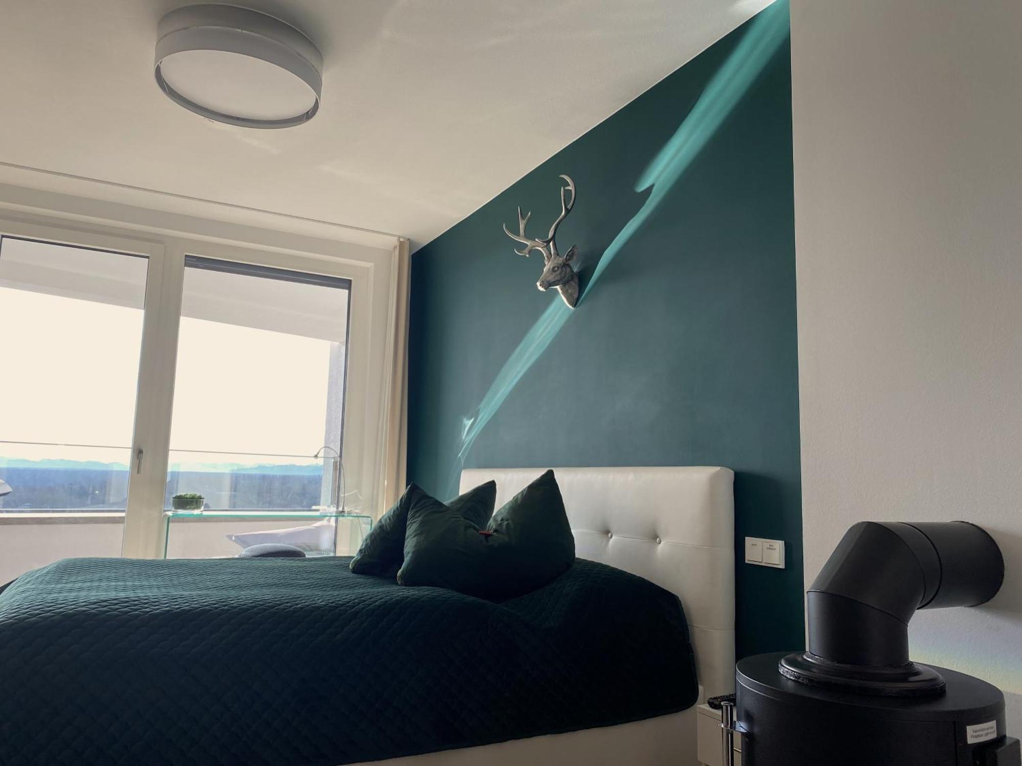 Alpen-Panorama Suite - Einzigartige Privatsuite Hoch Ueber Muenchen, 12Tes Og, Alpenblick, Loggia, Whirlpool, 15 Minuten Zum Zentrum, Ruhe Und Erholung In Der Stadt Muenchen Fuer Privat Und Geschaeftlich Reisende Luaran gambar